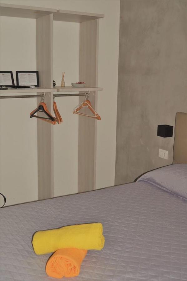 Bed and Breakfast Napoli Via Toledo Zewnętrze zdjęcie
